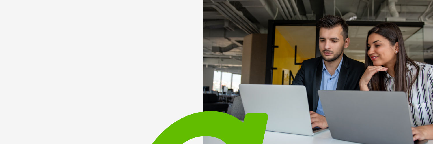 grupo de personas en una reunion